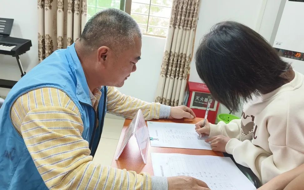 樟铺镇社工站沙城社工点开展“关爱社区儿童成长”亲子活动