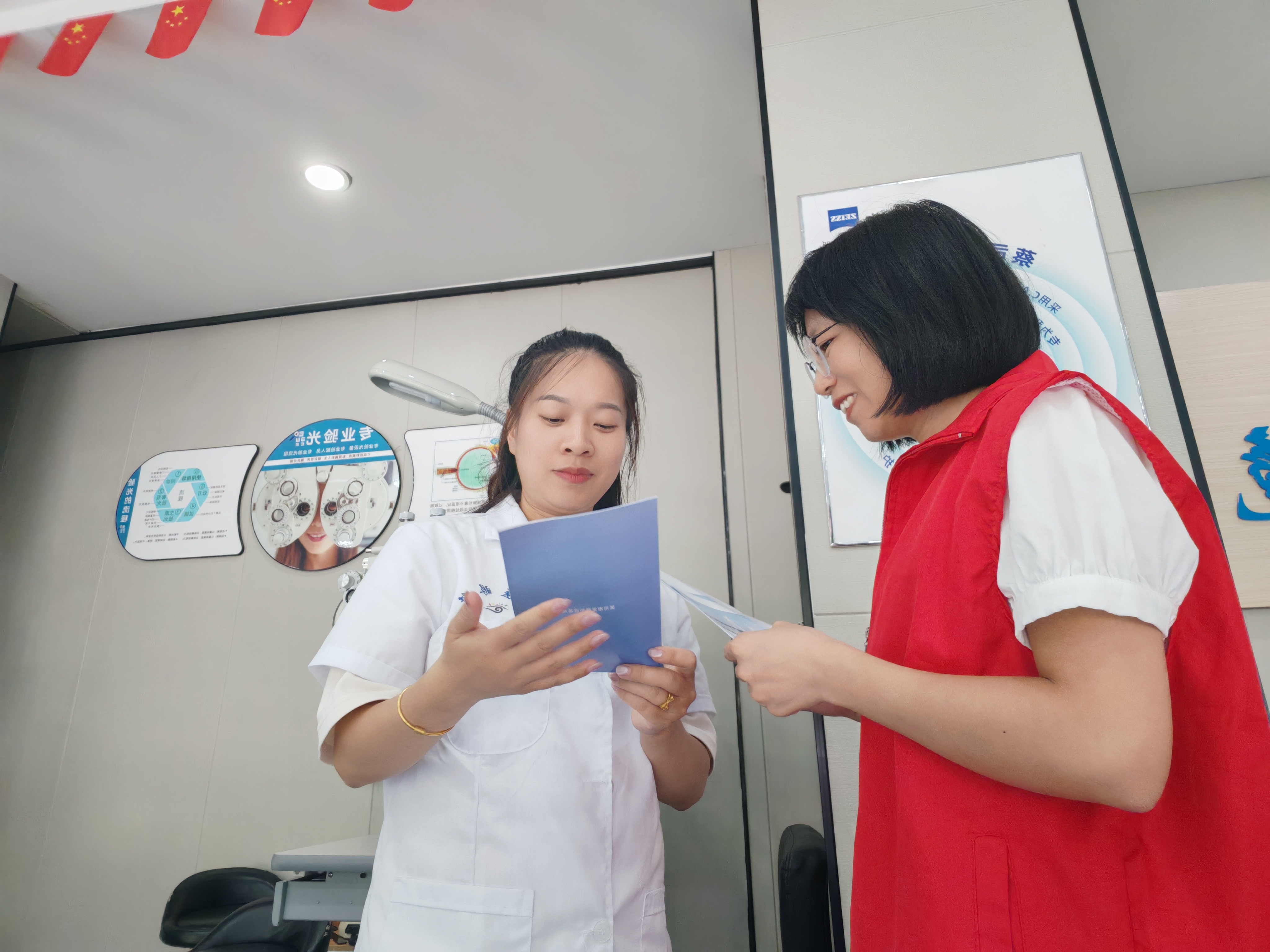 市发改局开展“信用关爱日，共建美好社会”宣传活动.doc_2