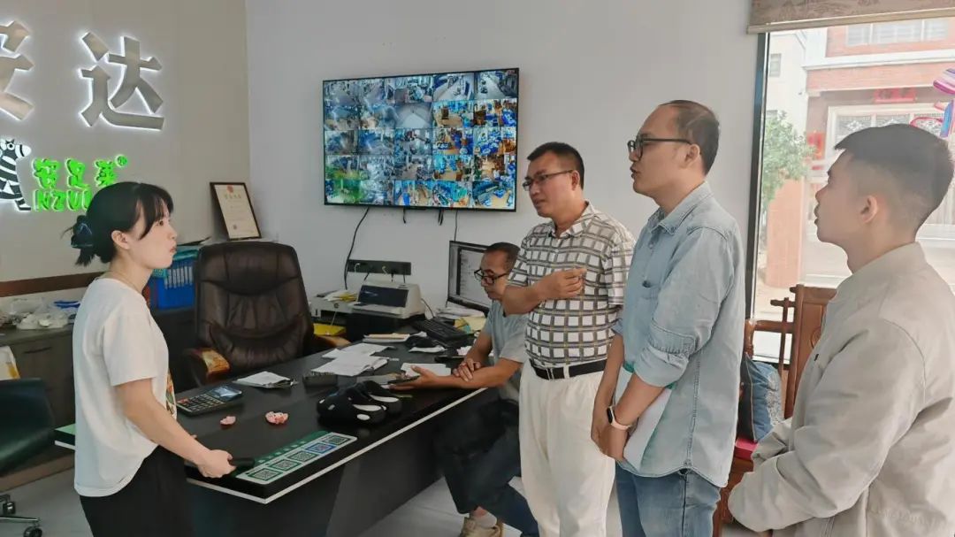 博铺街道工会开展企业走访宣传活动